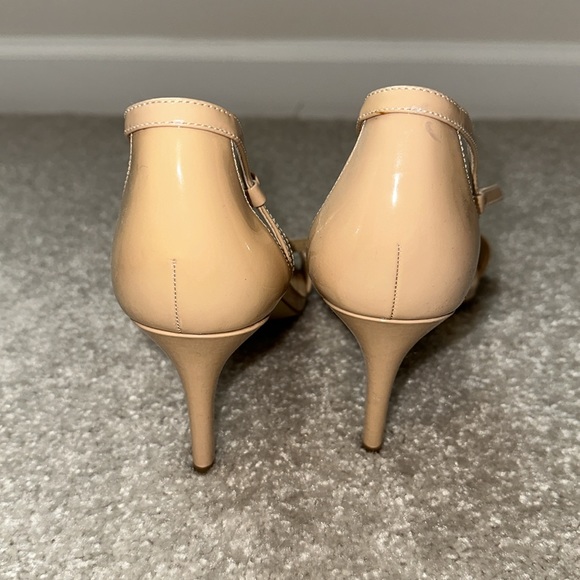 Michael kors heels - Picture 3 of 5